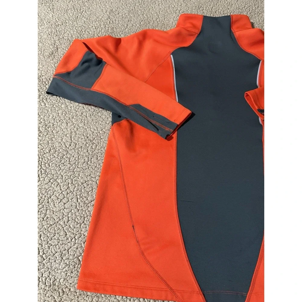 The North Face Flashdry MensTop Large Red 1/4 Zip Pullover Lightweight Thumbloop